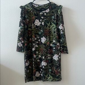 Floral Green Zara Dress. Size large